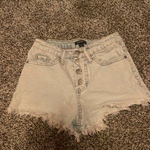 Light washed jean shorts size 00